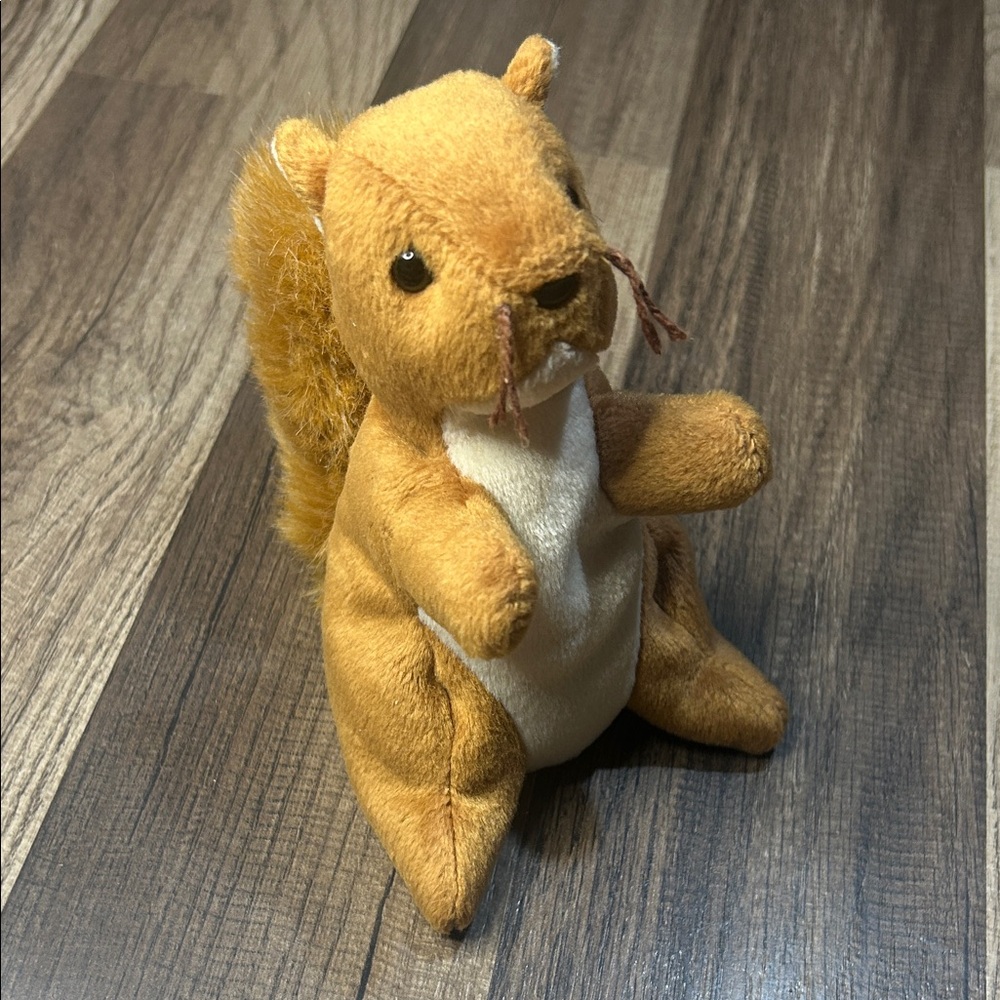Vintage~ TY Beanie Baby - NUTS the Squirrel (5.5 inch) 1996 RARE